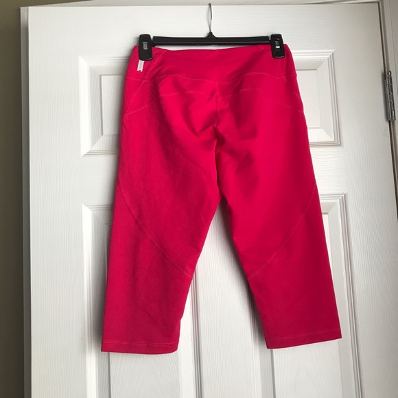 NWOT Zella Fuchsia Live In Crop Leggings Size S - Picture 5 of 7